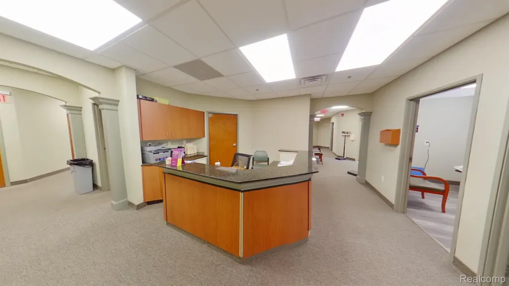 2708 S Rochester Road Rochester Hills City MI 48307
