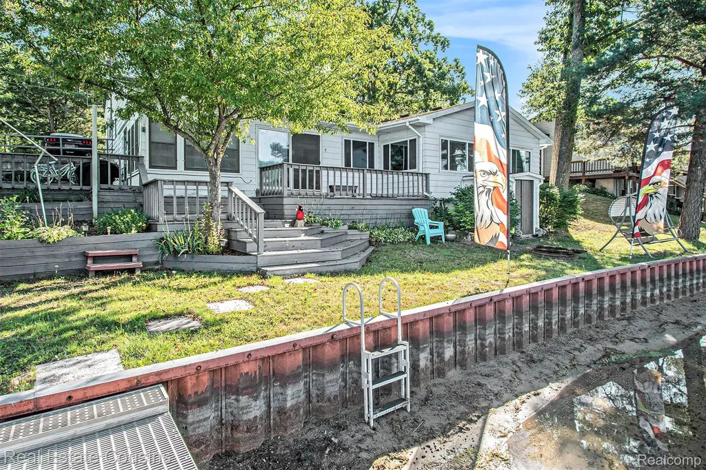 1734 Forest Road Harrison City MI 48625