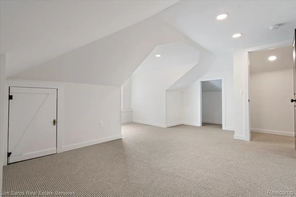 22505 Beach Street St. Clair Shores City MI 48081