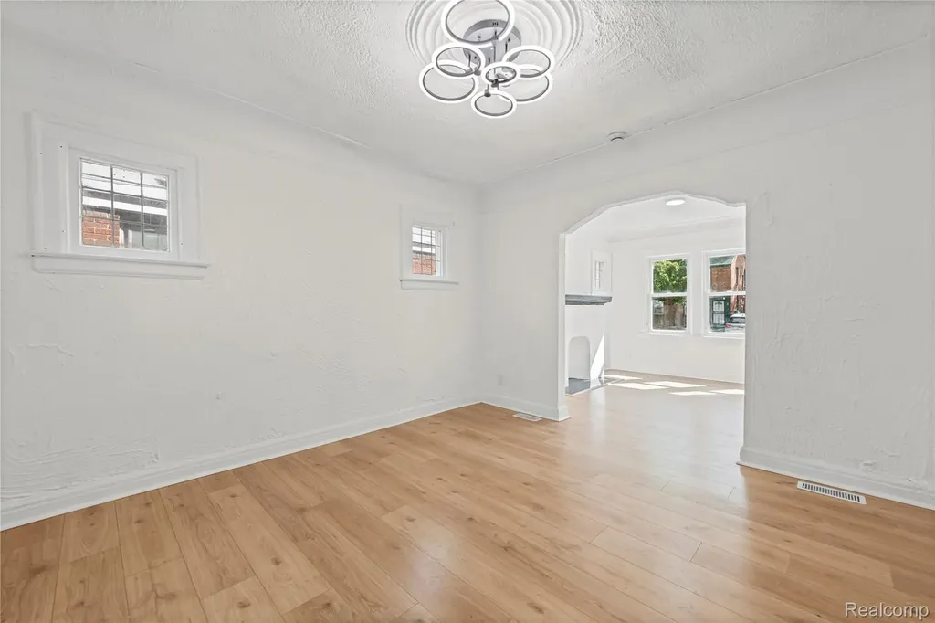 16199 Stansbury Street Detroit City MI 48235