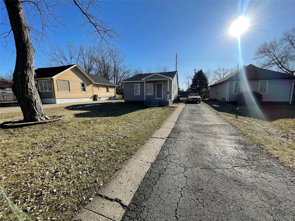 26431 Trowbridge Street S Inkster City MI 48141