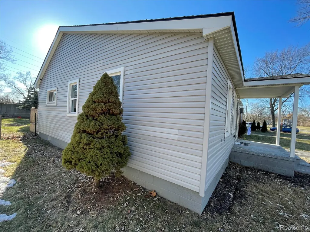 26431 Trowbridge Street S Inkster City MI 48141