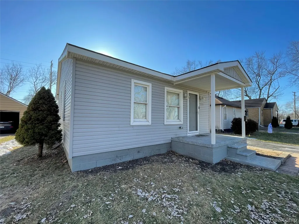 26431 Trowbridge Street S Inkster City MI 48141