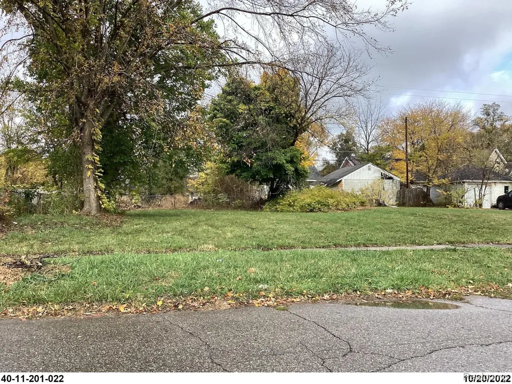 2424 Begole Street Flint City MI 48504