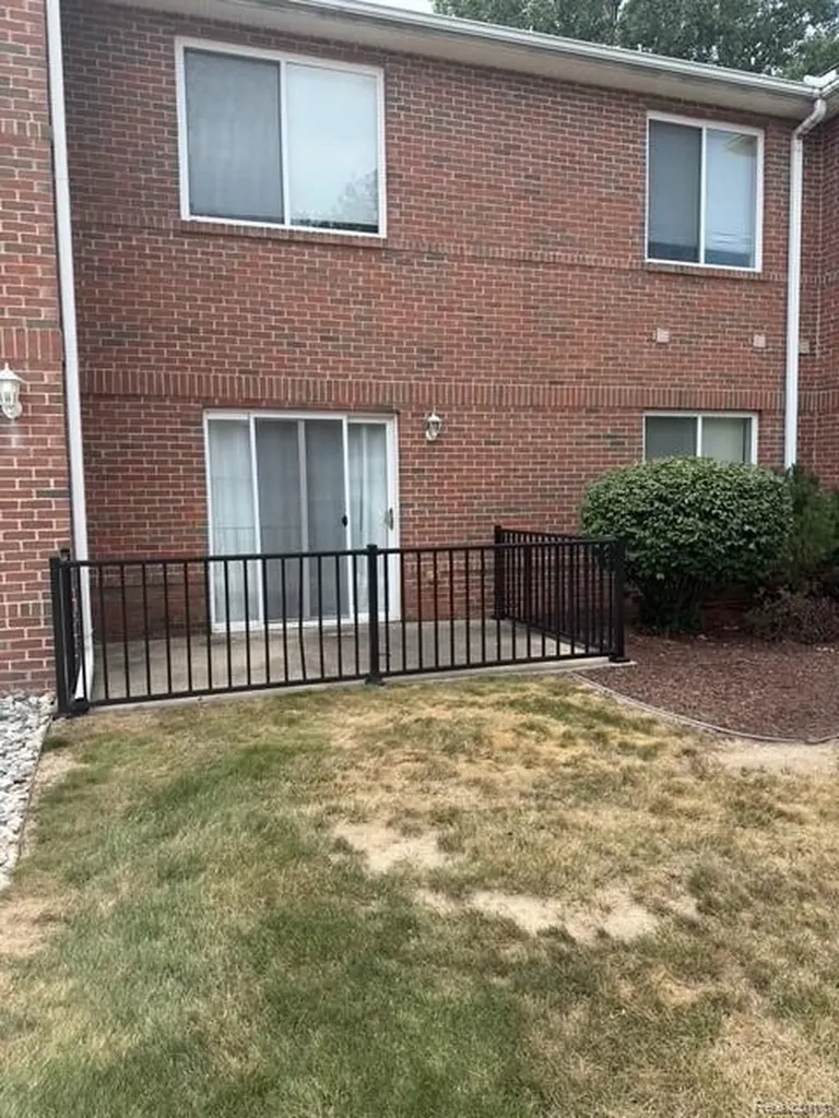 3021 Birch Row Drive East Lansing City MI 48823