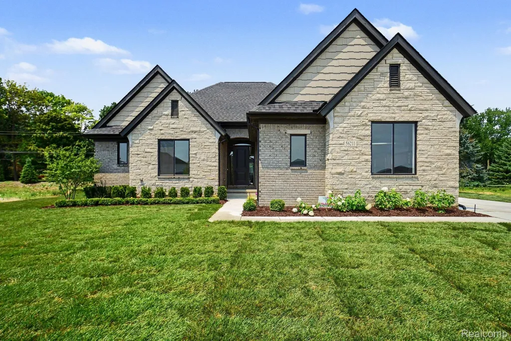 56211 Stone Falcon Drive Shelby Charter Township MI 48315