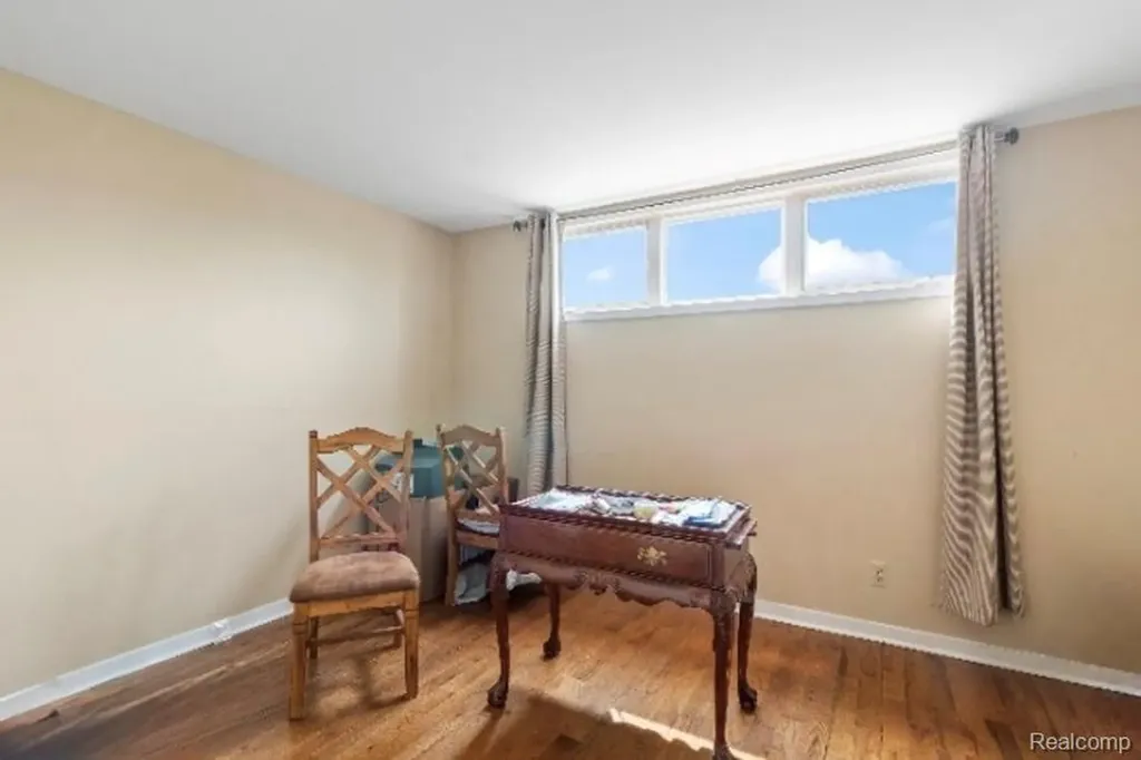 6693 Maple Lakes Drive West Bloomfield Charter Township MI 48322