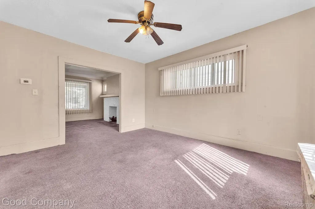 15572 Normandy Street Detroit City MI 48238