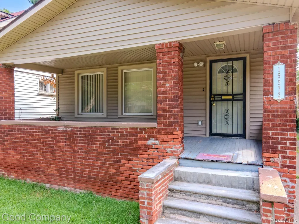 15572 Normandy Street Detroit City MI 48238