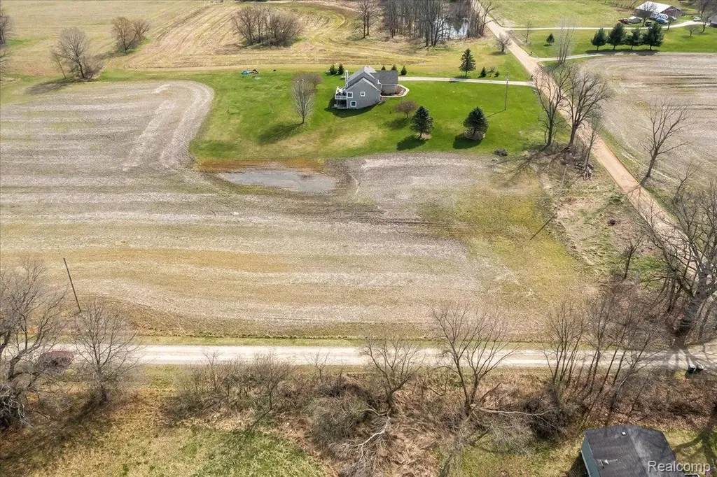 N Schrepfer Road Howell City MI 48855