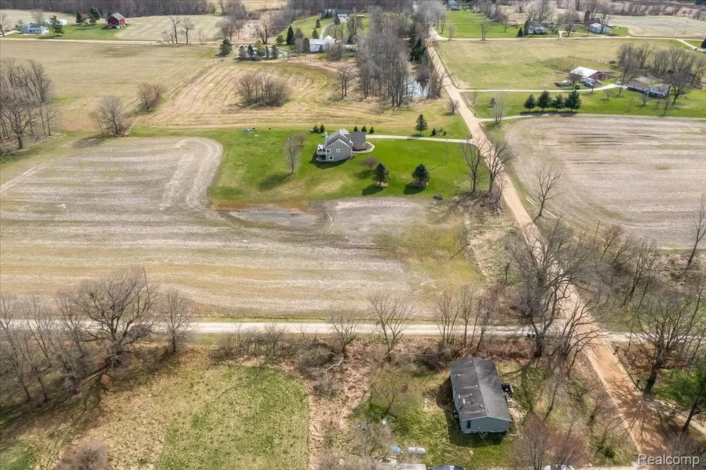 N Schrepfer Road Howell City MI 48855