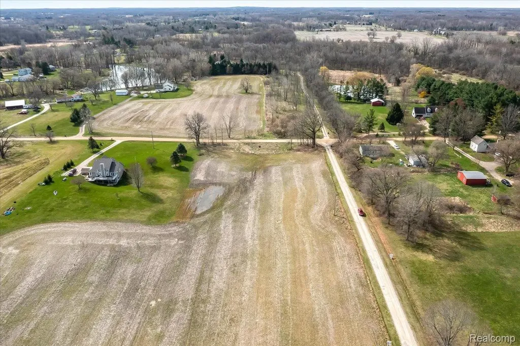 N Schrepfer Road Howell City MI 48855