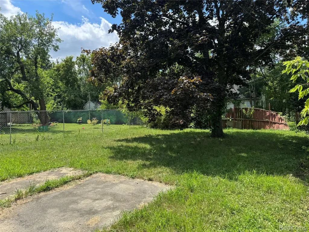 8103 Fielding Street Detroit City MI 48228