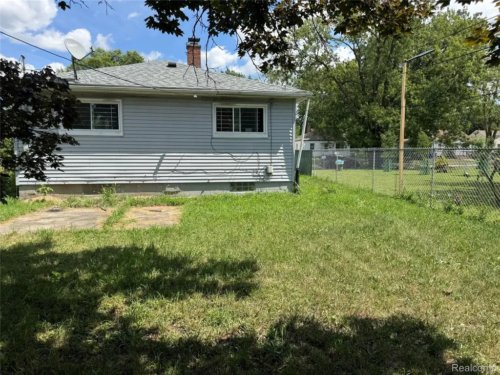 8103 Fielding Street Detroit City MI 48228
