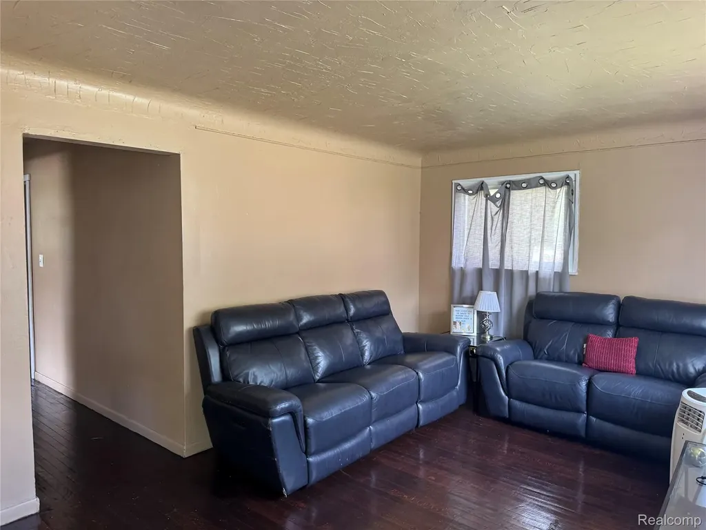 8103 Fielding Street Detroit City MI 48228