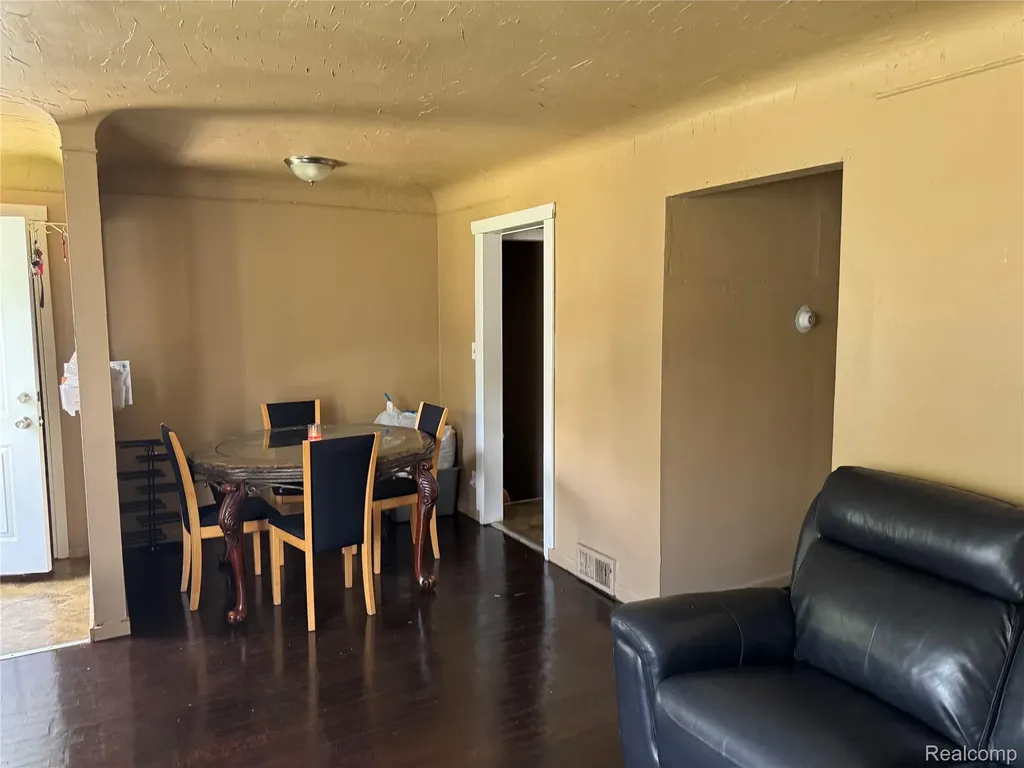 8103 Fielding Street Detroit City MI 48228