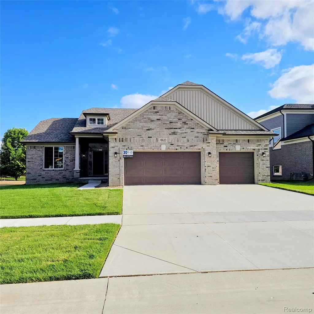 18620 Stallmann Drive Macomb Township MI 48042