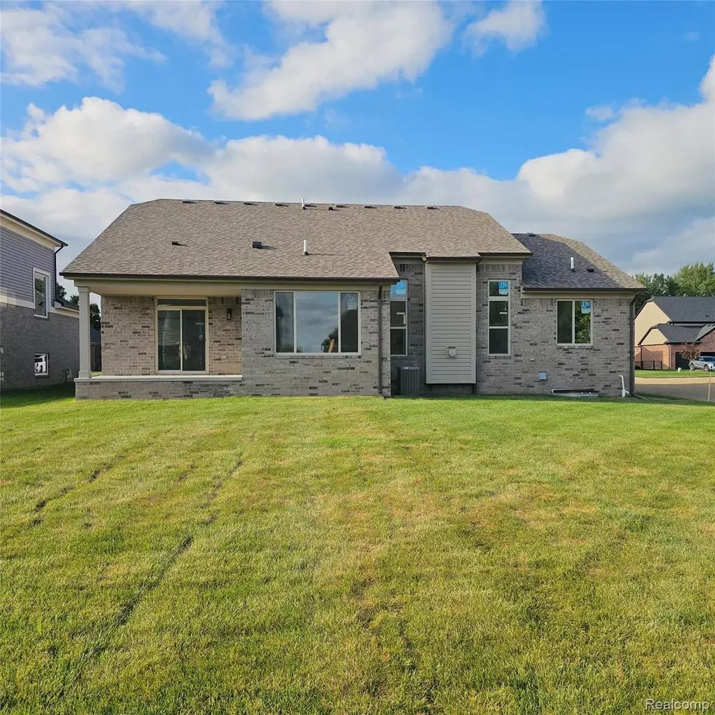 18620 Stallmann Drive Macomb Township MI 48042