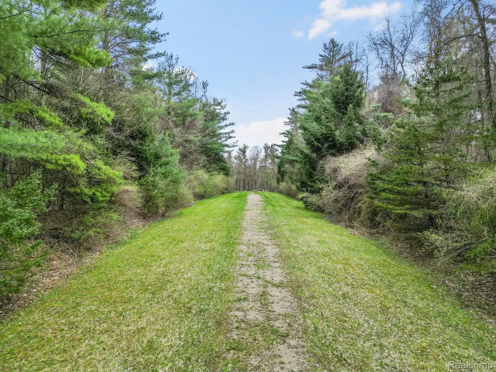 4.23 Acres Vl - Knights Bridge Road Addison Township MI 48367