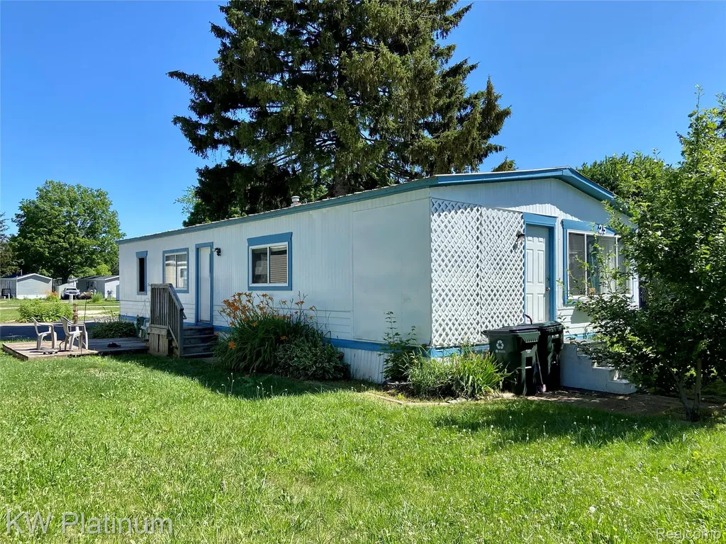 25 Canary Hill Orion Charter Township MI 48359