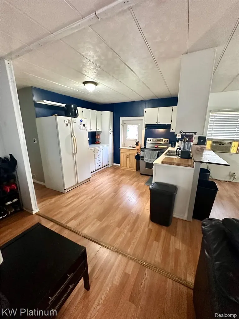 25 Canary Hill Orion Charter Township MI 48359