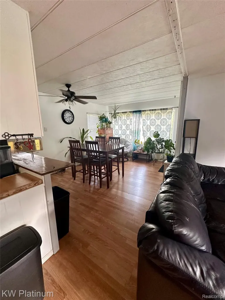 25 Canary Hill Orion Charter Township MI 48359