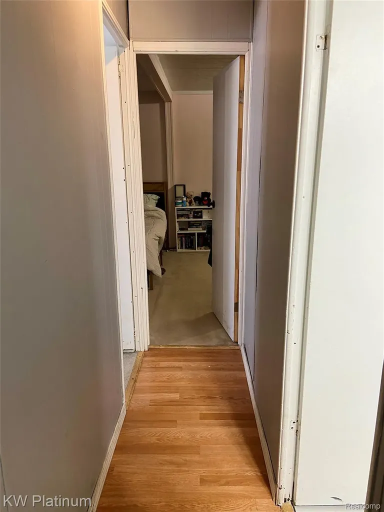 25 Canary Hill Orion Charter Township MI 48359