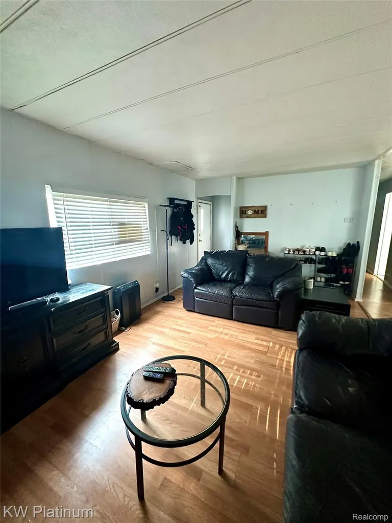 25 Canary Hill Orion Charter Township MI 48359