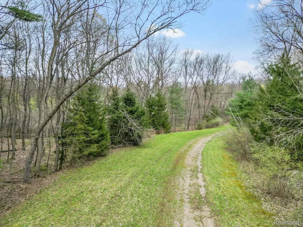 2.05 Acres Vl - Knights Bridge Road Addison Township MI 48367