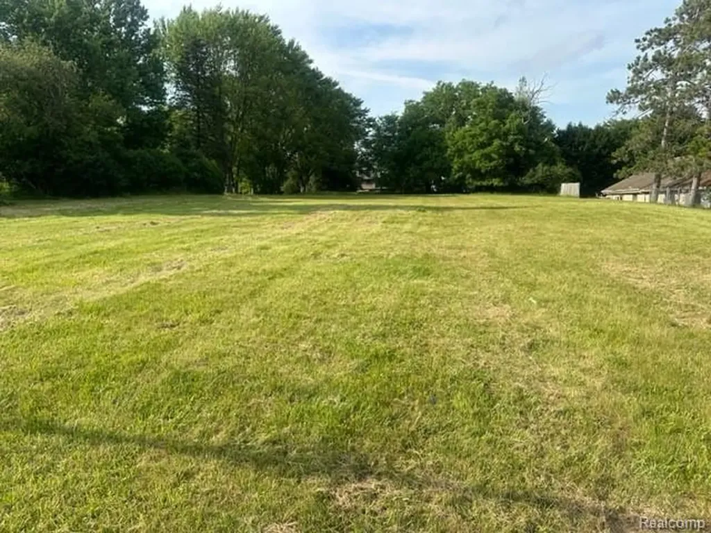 3350 Beecher Road Flint City MI 48532