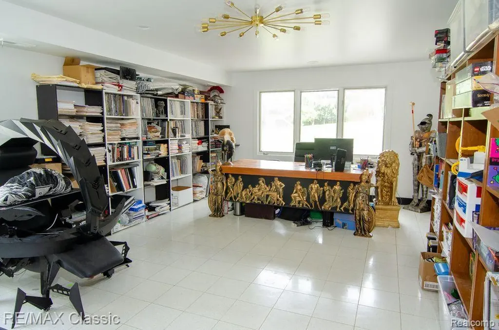 3865 Stonecrest Road West Bloomfield Charter Township MI 48322