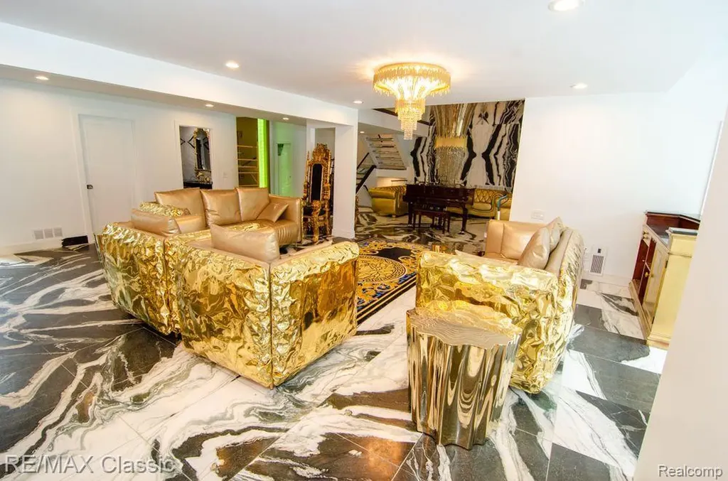 3865 Stonecrest Road West Bloomfield Charter Township MI 48322