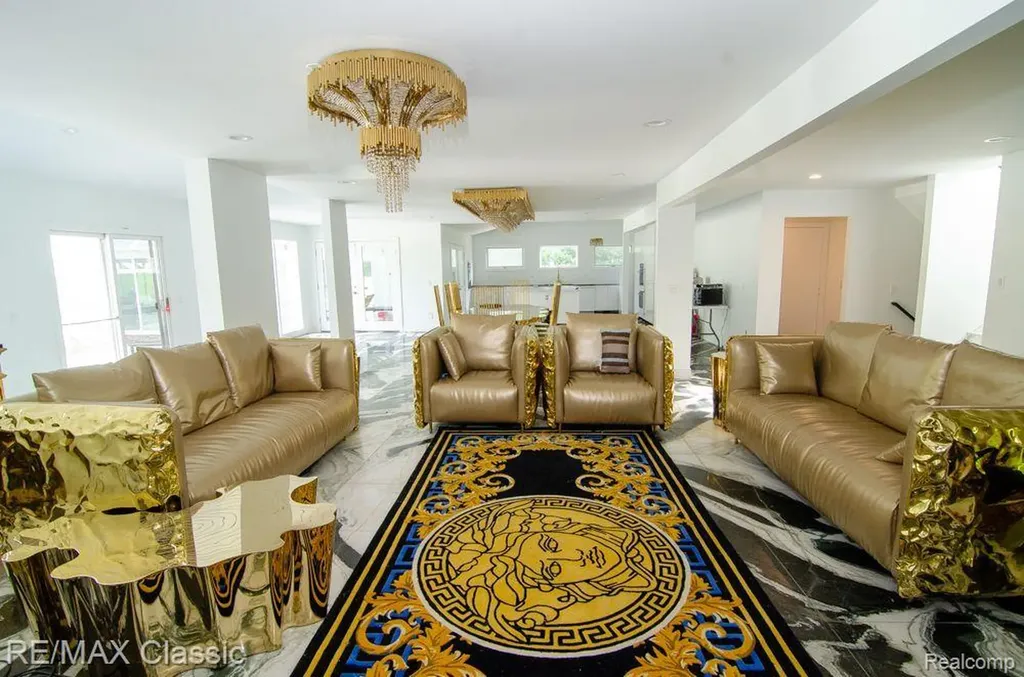 3865 Stonecrest Road West Bloomfield Charter Township MI 48322