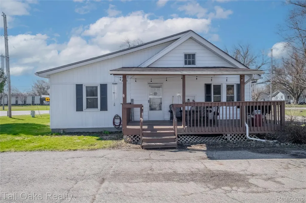 6123 Lapeer Road Burton City MI 48509