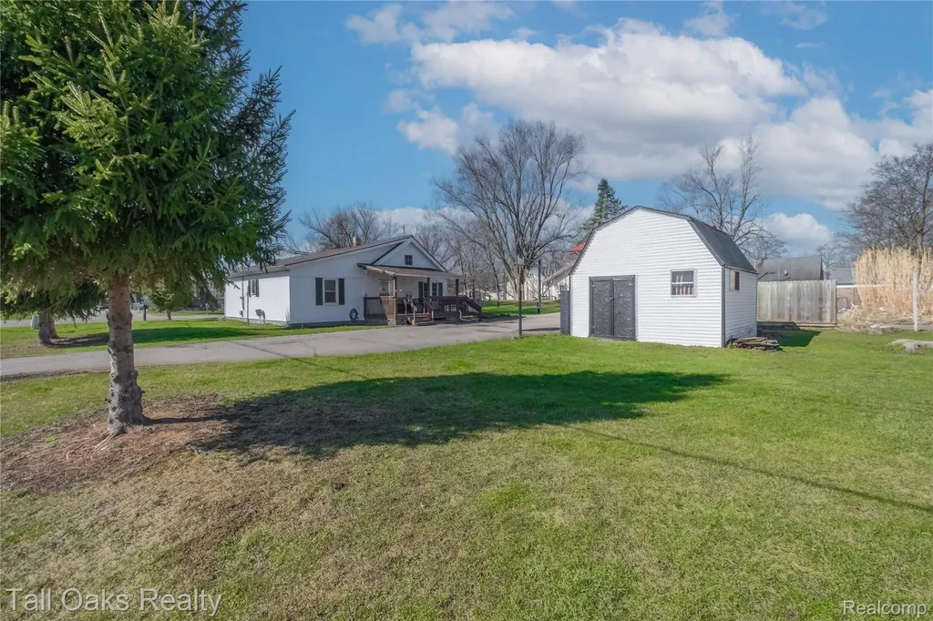 6123 Lapeer Road Burton City MI 48509