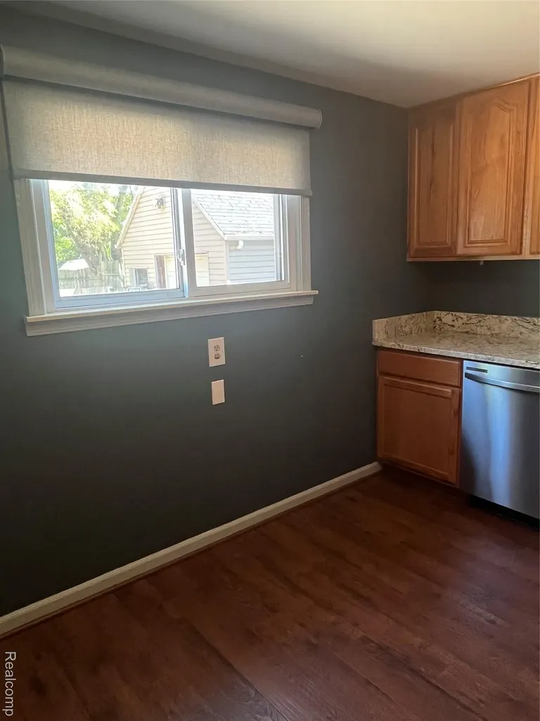 808 Lamay Avenue Ypsilanti City MI 48198