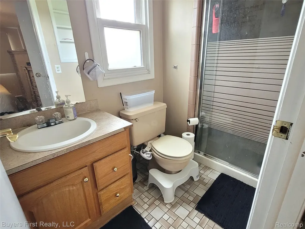 26040 Marlowe Place Oak Park City MI 48237