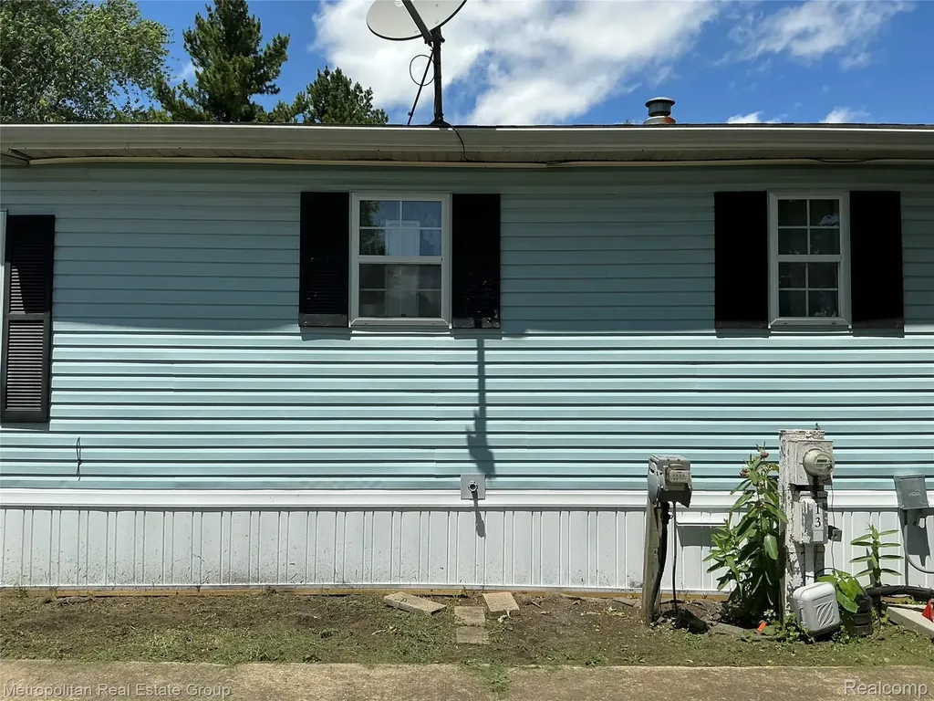 49582 Main Drive Plymouth Charter Township MI 48170