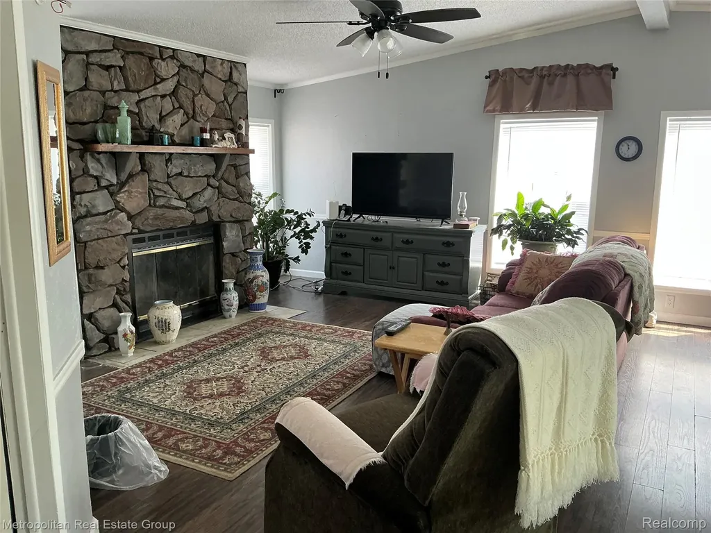 49582 Main Drive Plymouth Charter Township MI 48170