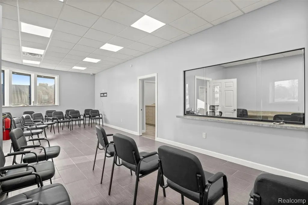 32413 Michigan Avenue Wayne City MI 48184