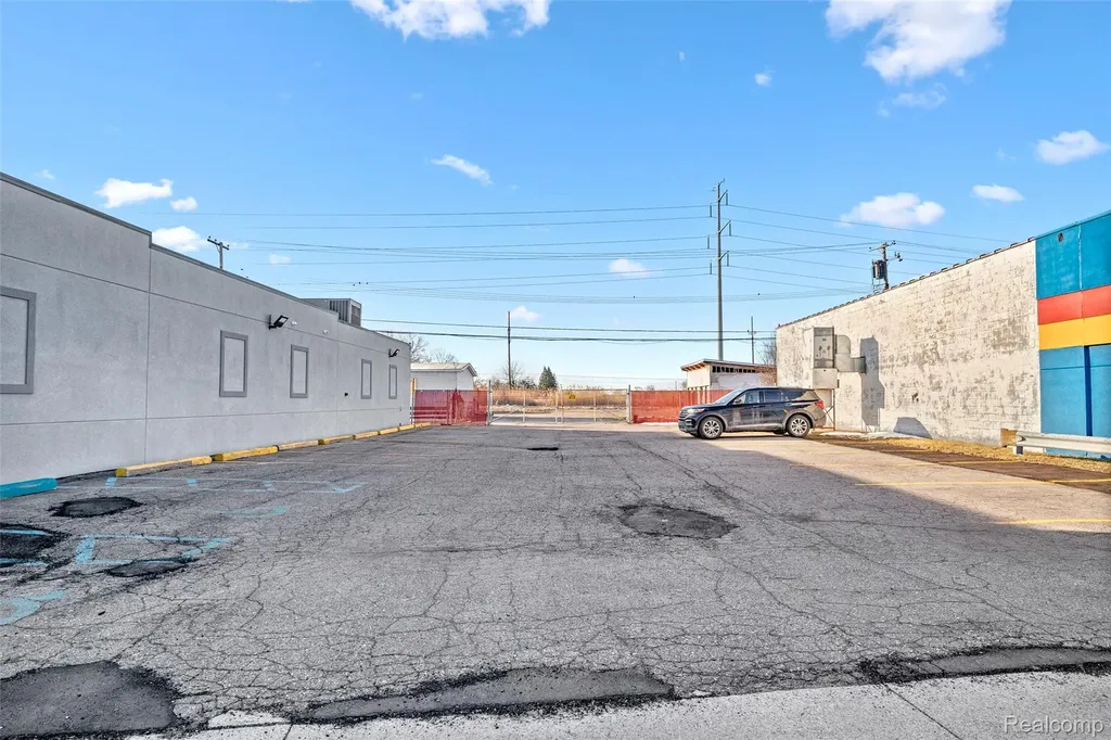 32413 Michigan Avenue Wayne City MI 48184