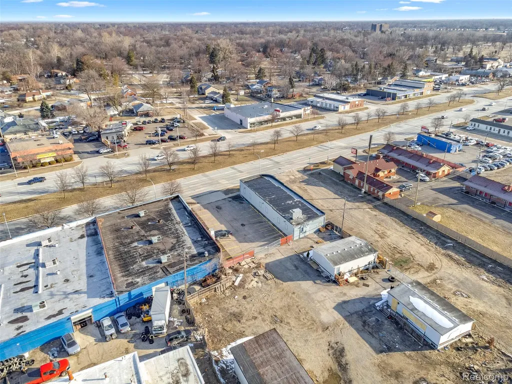 32413 Michigan Avenue Wayne City MI 48184