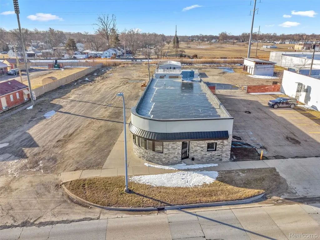 32413 Michigan Avenue Wayne City MI 48184