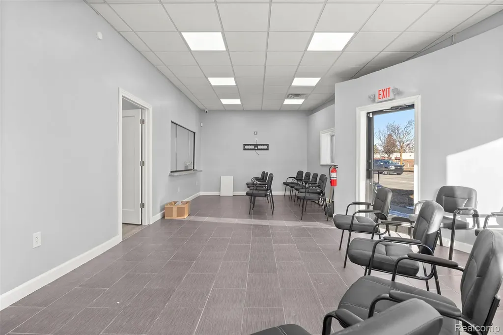 32413 Michigan Avenue Wayne City MI 48184