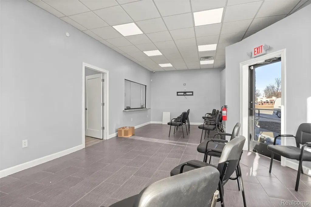 32413 Michigan Avenue Wayne City MI 48184