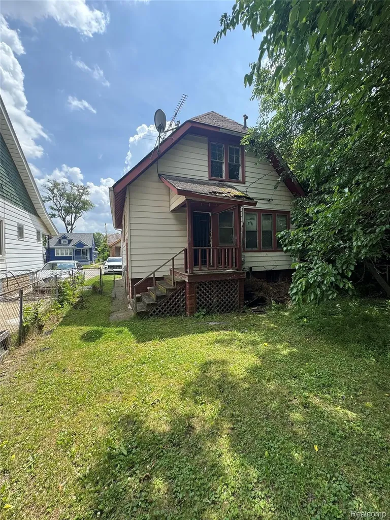 12325 Wisconsin Street Detroit City MI 48204