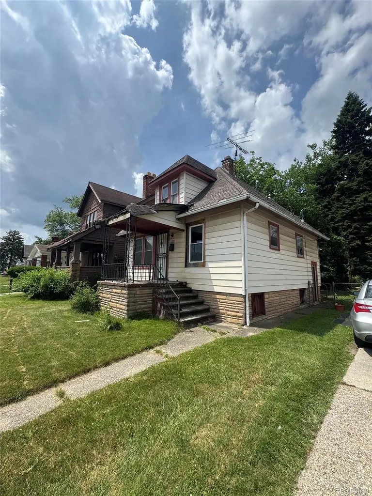 12325 Wisconsin Street Detroit City MI 48204