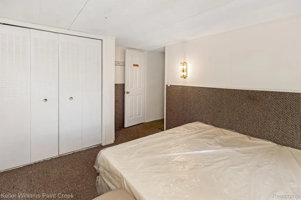 3905-3921 32nd Street Port Huron City MI 48060