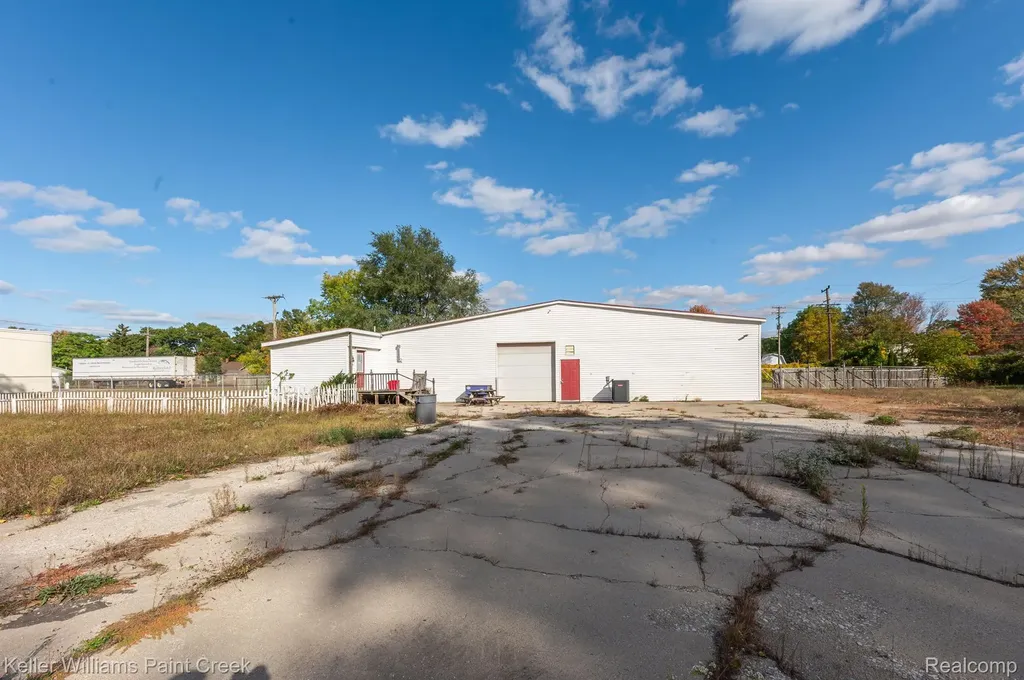 3905-3921 32nd Street Port Huron City MI 48060