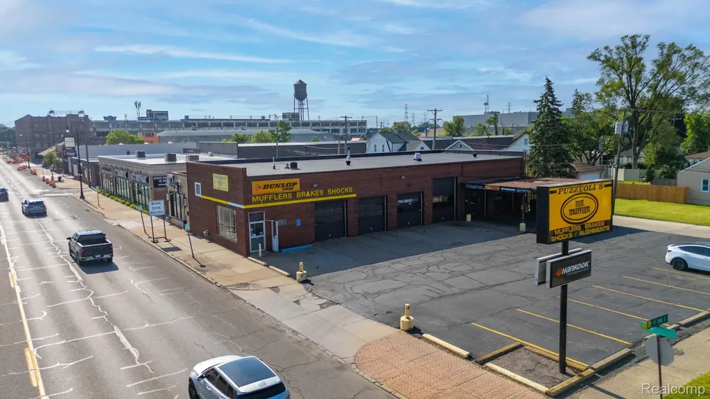14433 W Warren Avenue Dearborn City MI 48126